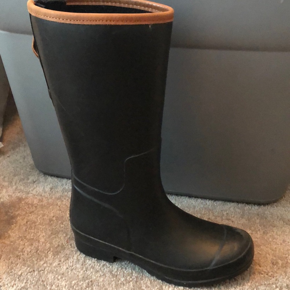 Sperry tall rain boots
